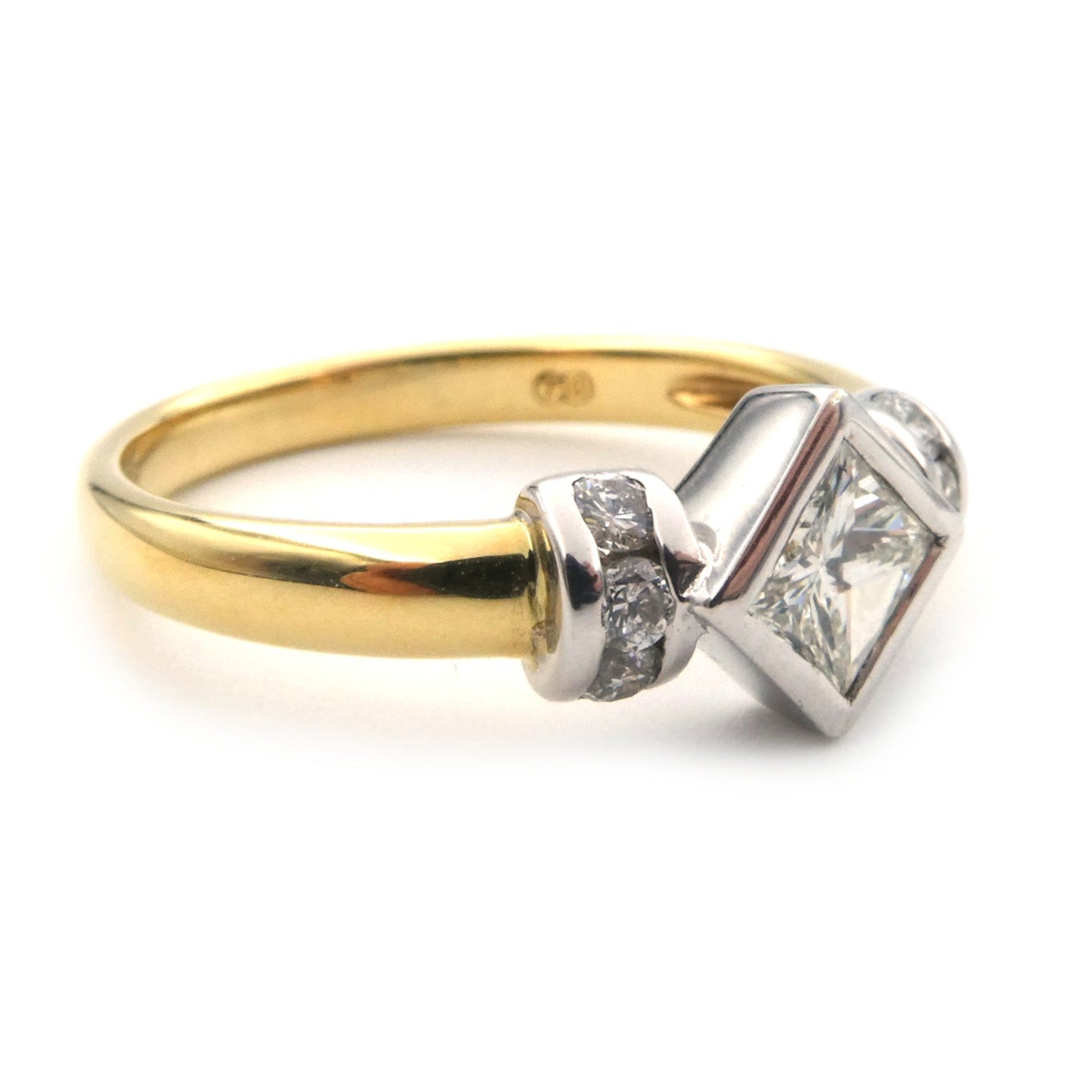 Princess cut diamond solitaire ring