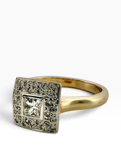Diamond cluster ring