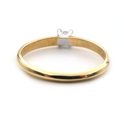 Princess cut solitaire diamond ring