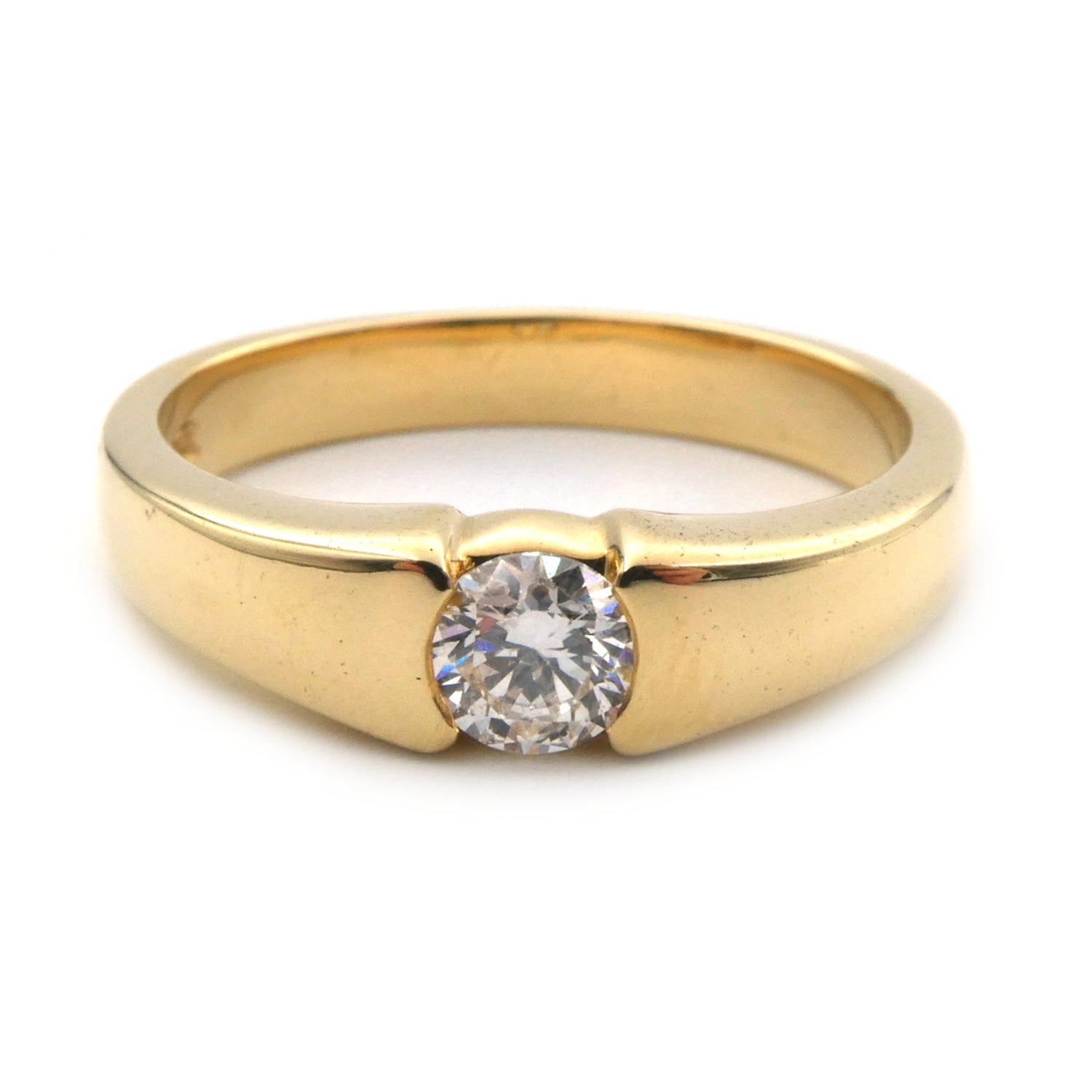 Diamond solitaire ring