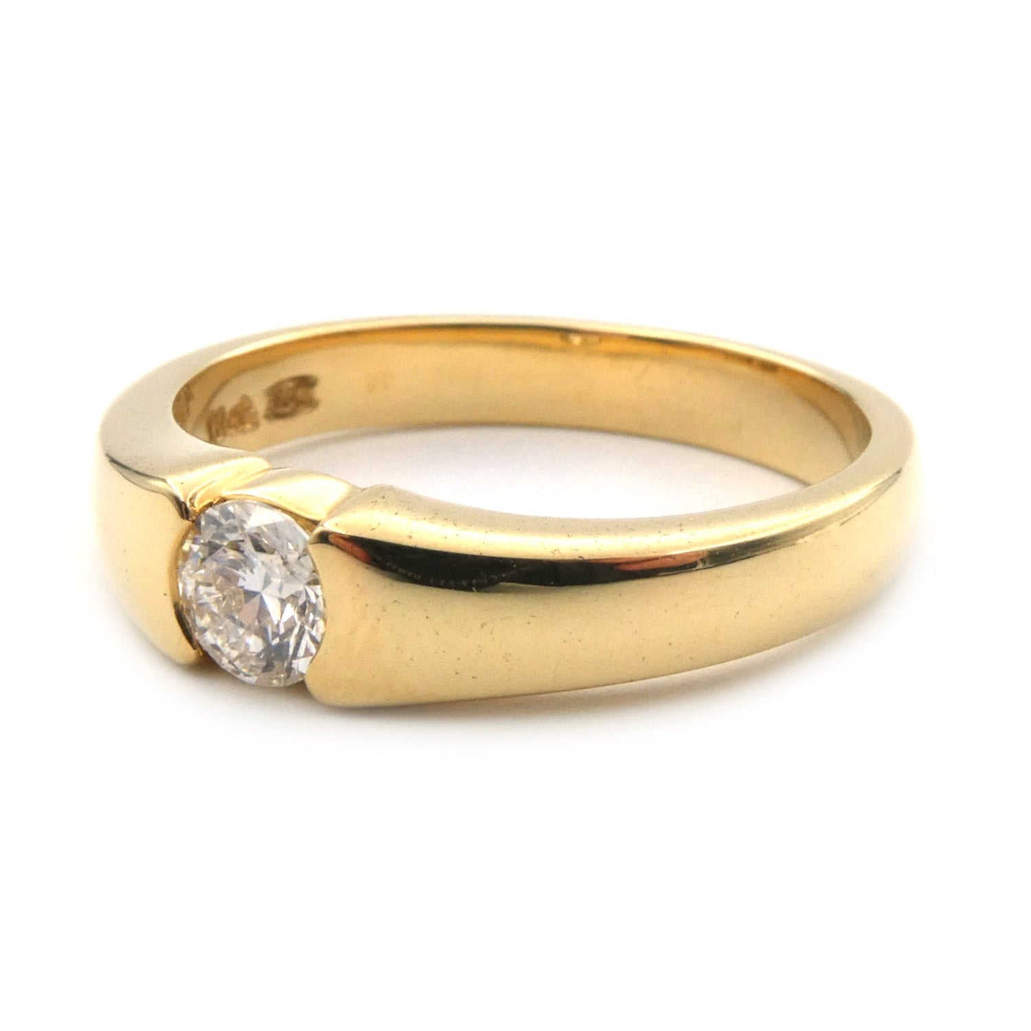 Diamond solitaire ring