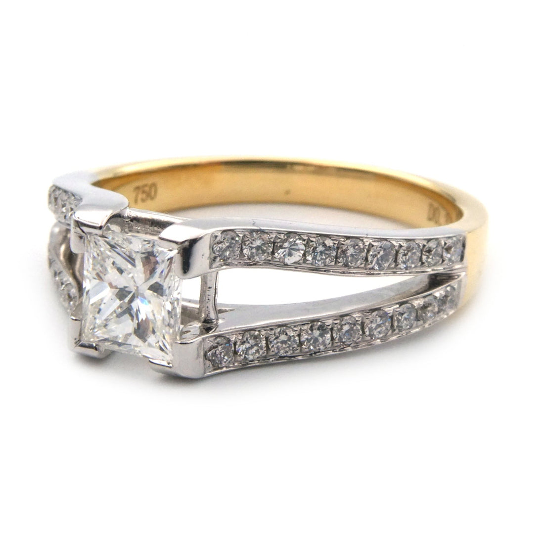 A diamond set dress ring