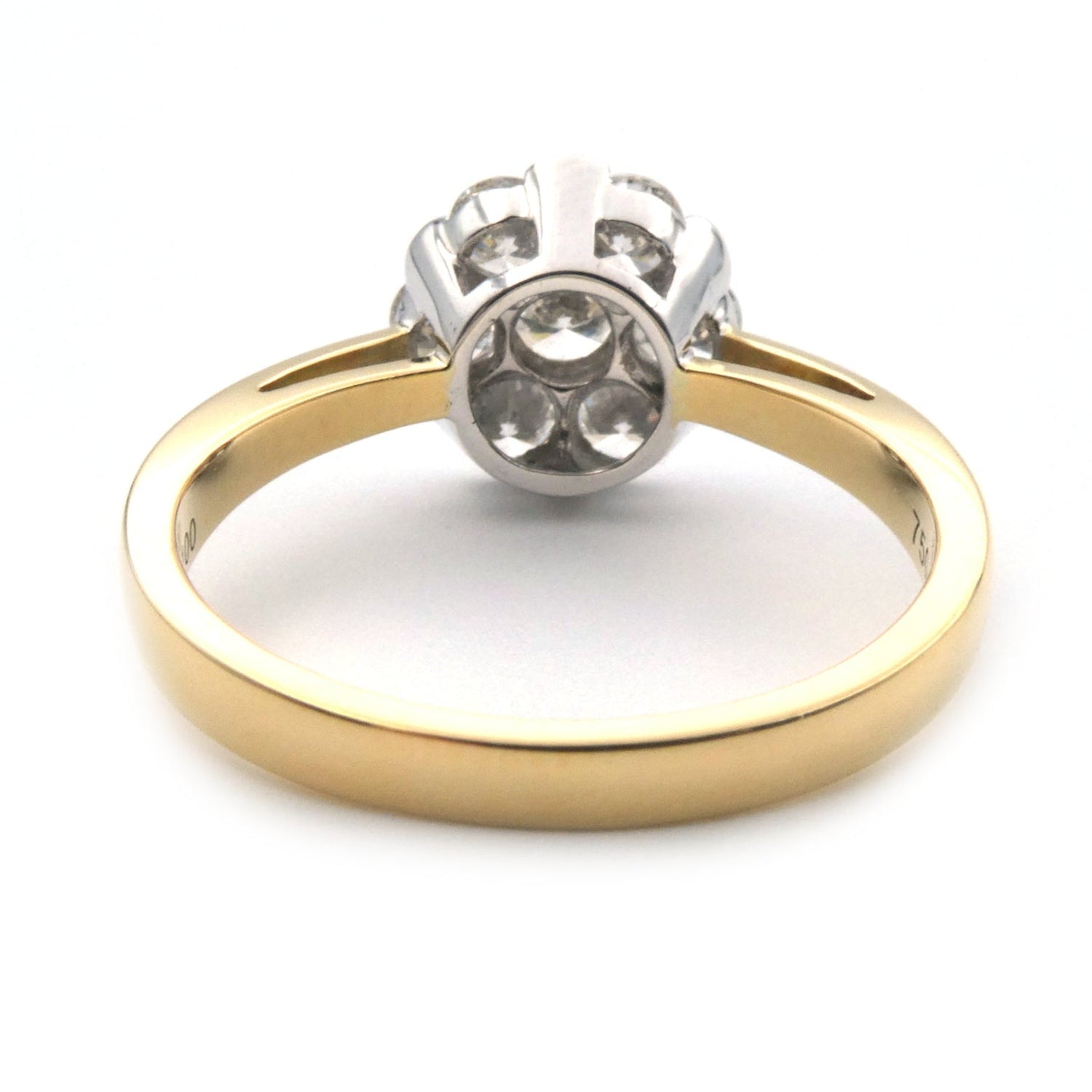 A Diamond cluster ring