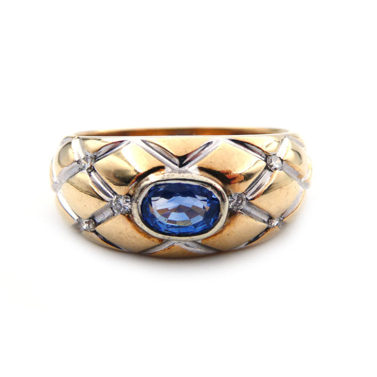 A blue sapphire dress ring